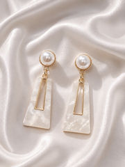 Luna Pearl Earrings