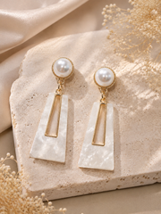 Luna Pearl Earrings