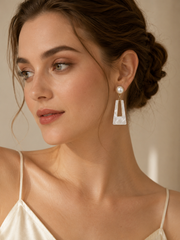 Luna Pearl Earrings