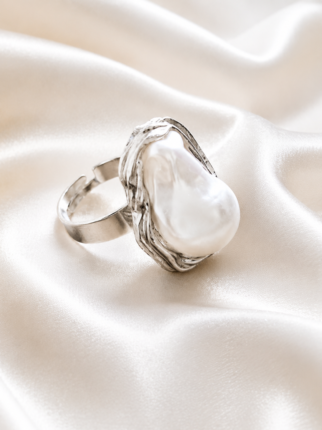 Silver Pearl Ring