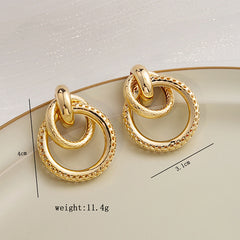 Elegant gold hoop earrings